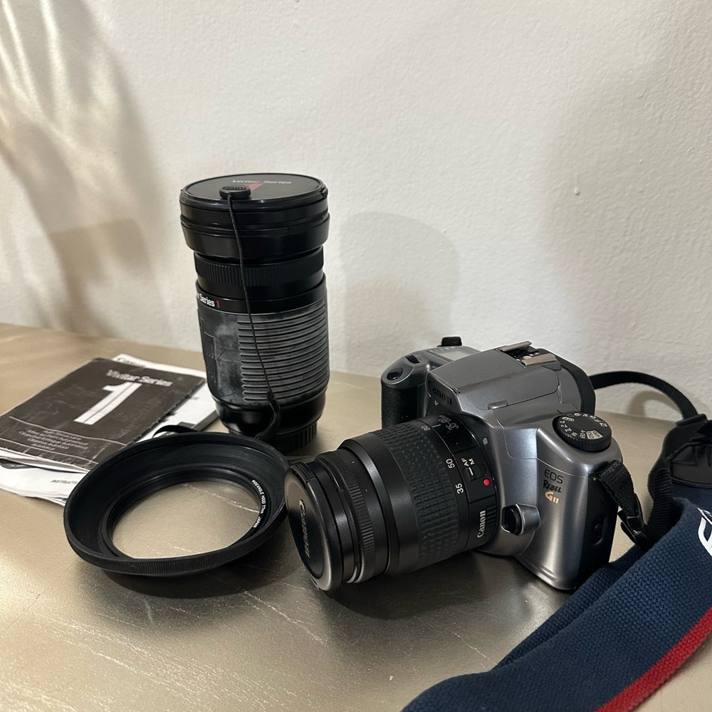 Vintage,Canon EOS Rebel GII 35mm SLR Camera in Silver
